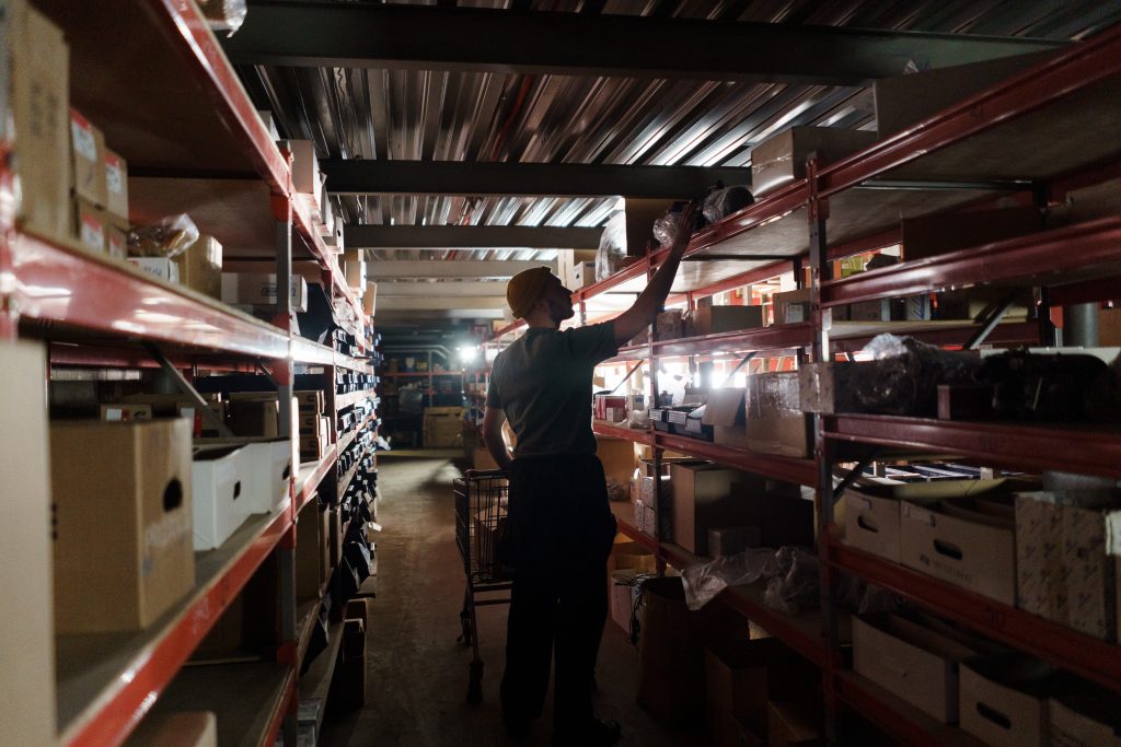 Le stockage des marchandises dans la chaîne logistique