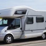conseils essentiels pour maîtriser votre camping-car sur la route